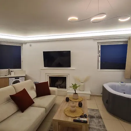 אתונה Sunny Home Private Jacuzzi Hydromassage Acropolis & Lycabettus Far View Parking 300M Metro Peristeri מראה חיצוני תמונה