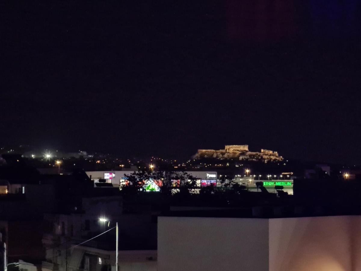 Sunny Private Jacuzzi Hydromassage Acropolis & Lycabettus Far View Parking 300m Metro Peristeri * Athènes