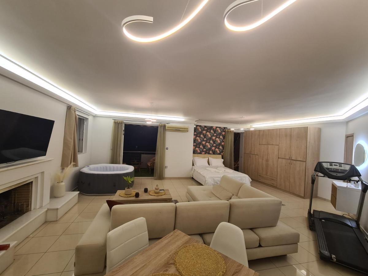 Appartement Sunny Private Jacuzzi Hydromassage Acropolis & Lycabettus Far View Parking 300m Metro Peristeri Athènes