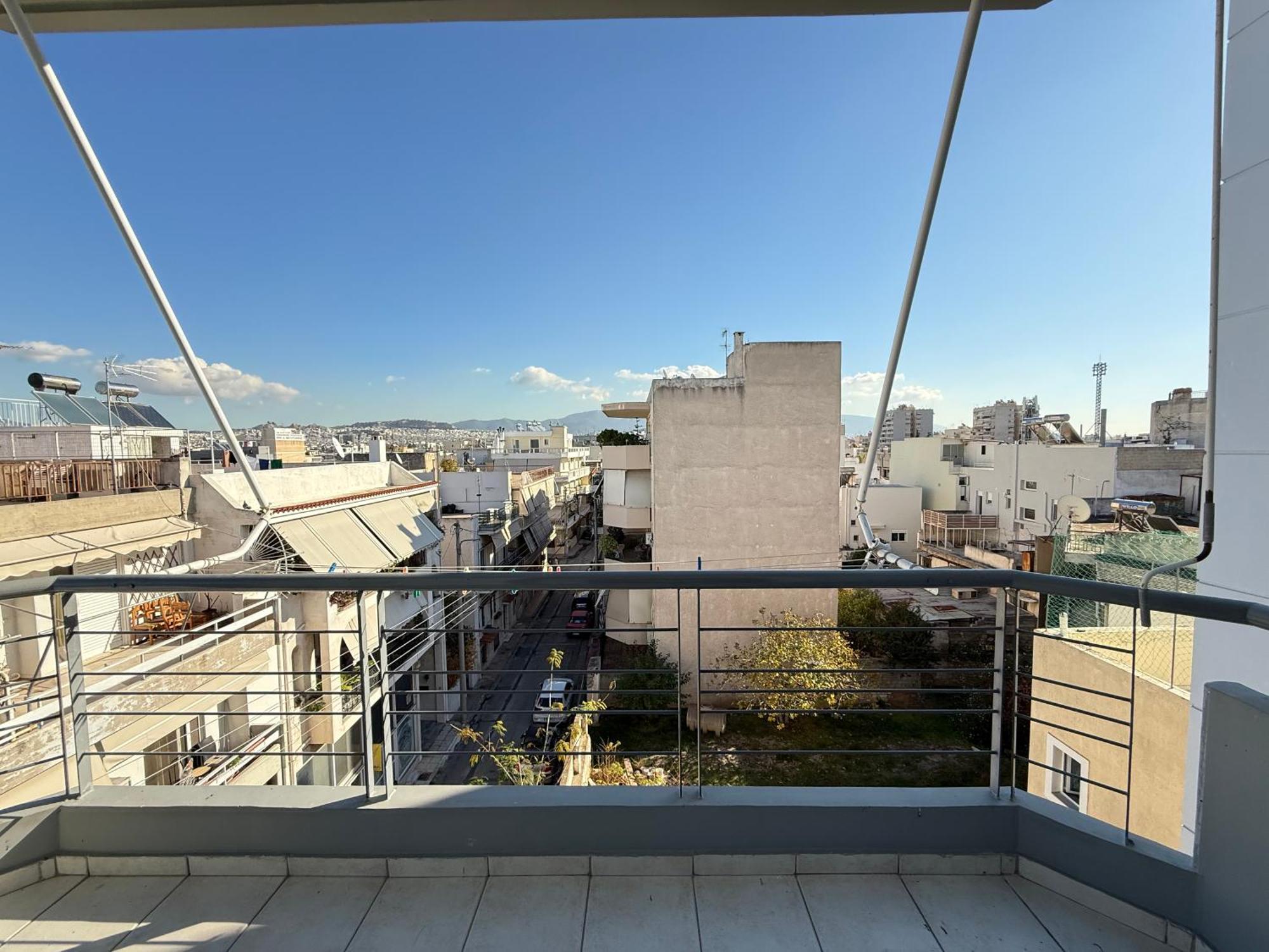 Sunny Private Jacuzzi Hydromassage Acropolis & Lycabettus Far View Parking 300m Metro Peristeri * Athènes